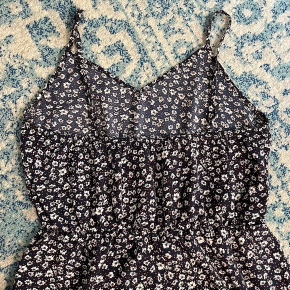 SHEIN Flower Romper, size Large - Picture 6 of 6